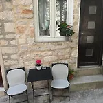 Royal * Σίμπενικ