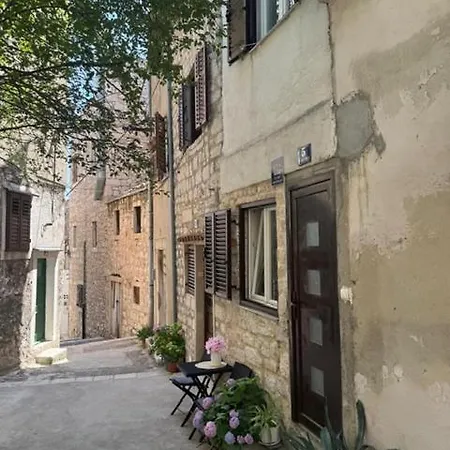 Apartman Royal *